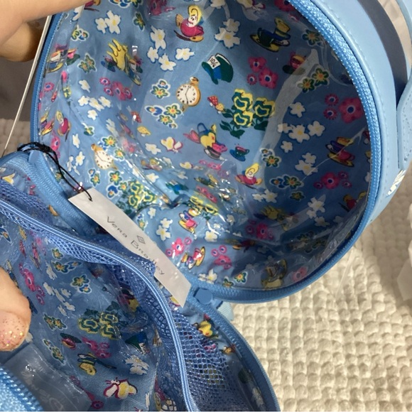 Vera Bradley Disney 100 Alice in Wonderland Round Zippered Cosmetic Case Bag NEW - Picture 9 of 11